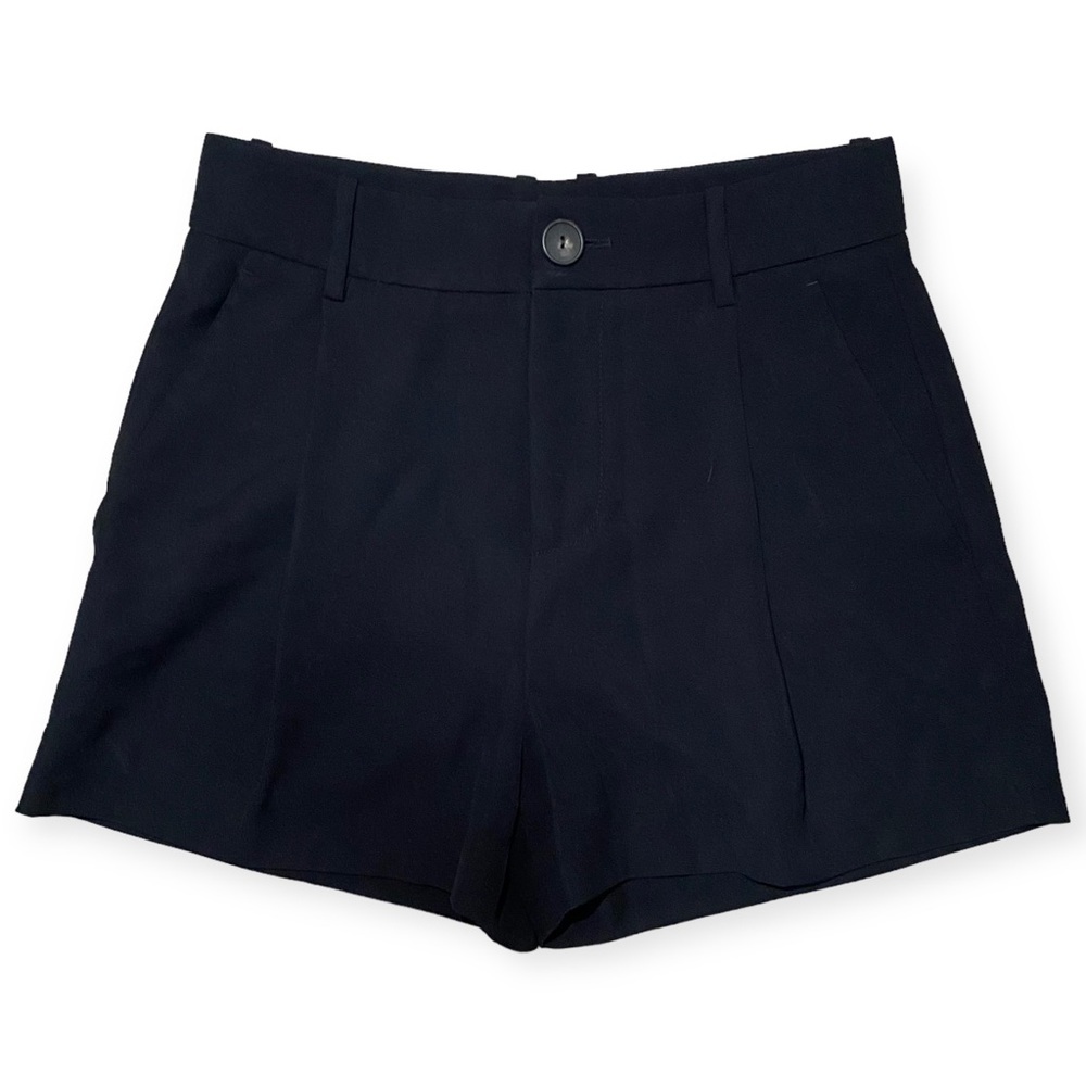 Vince Pleat Front Short - Size 2 - Picture 3 of 13